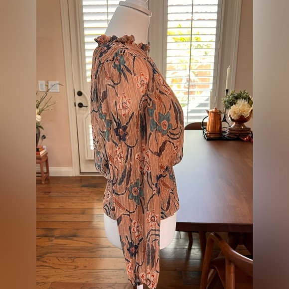 Joie Blouse Top Gold Shimmer Ruffles Sz S Floral Romantic Flirty Coquettish - Picture 2 of 9